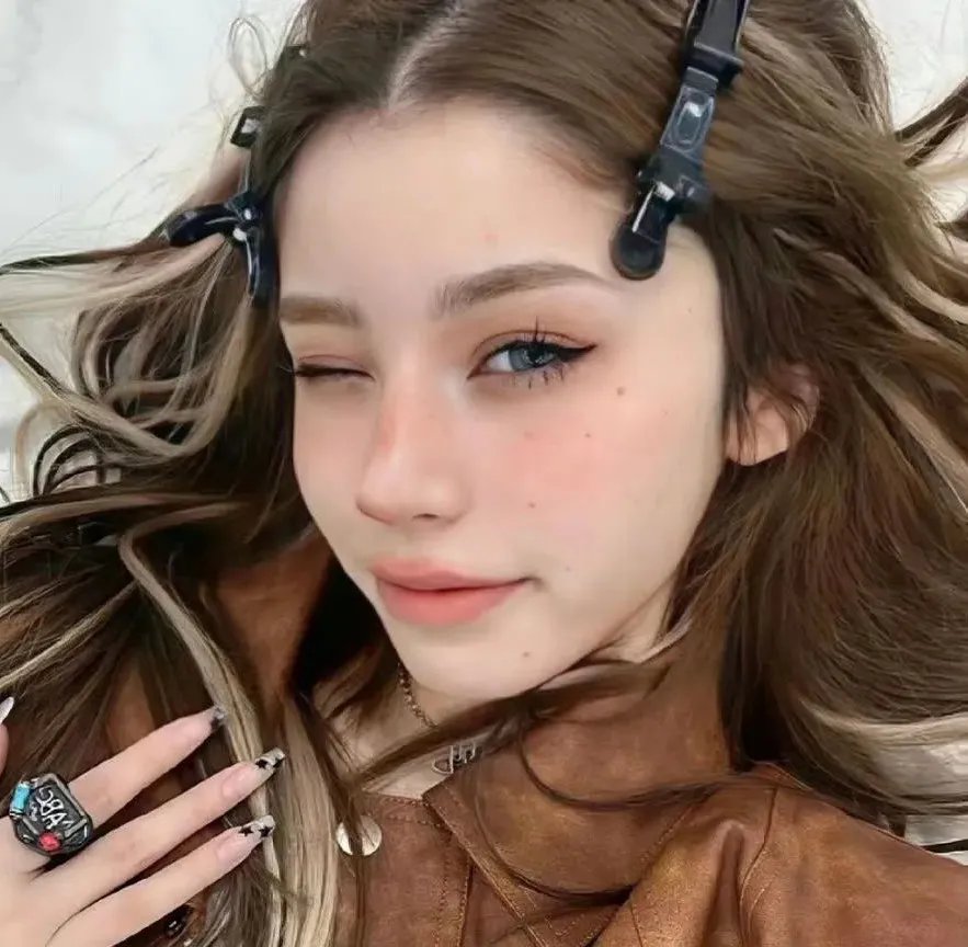 一亲芳泽